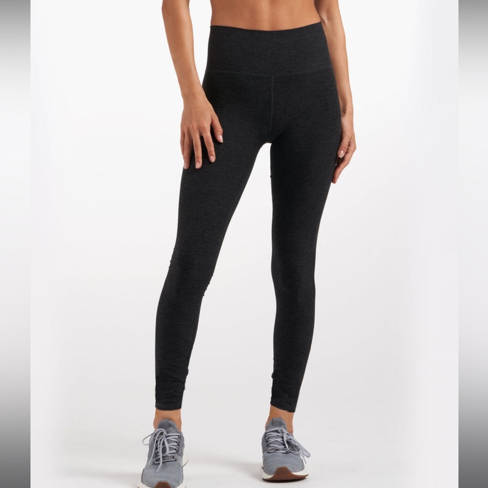 Clean Elevation Legging